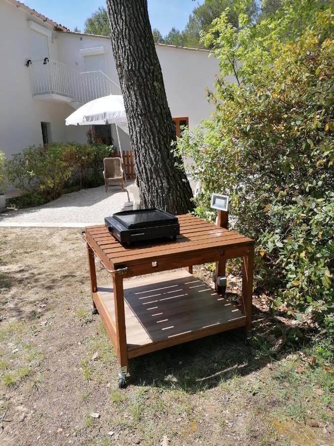 Le Clos Zinou Lambesc Exterior foto