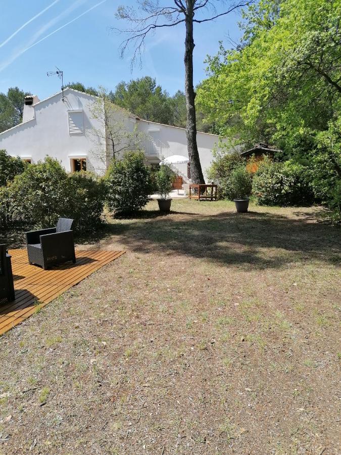 Le Clos Zinou Lambesc Exterior foto