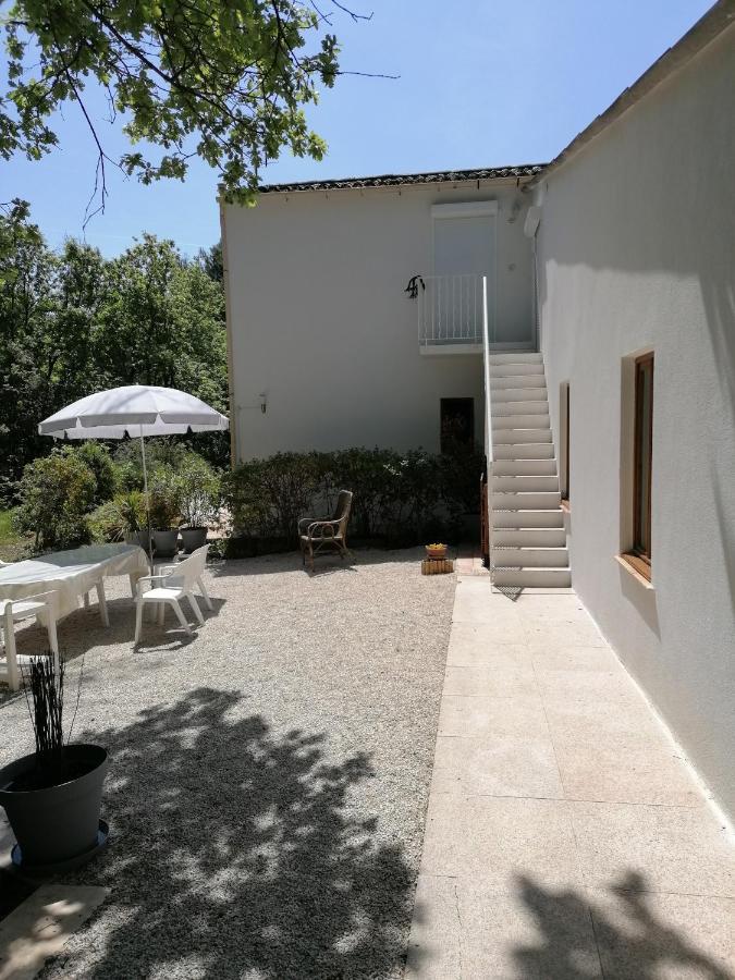 Le Clos Zinou Lambesc Exterior foto