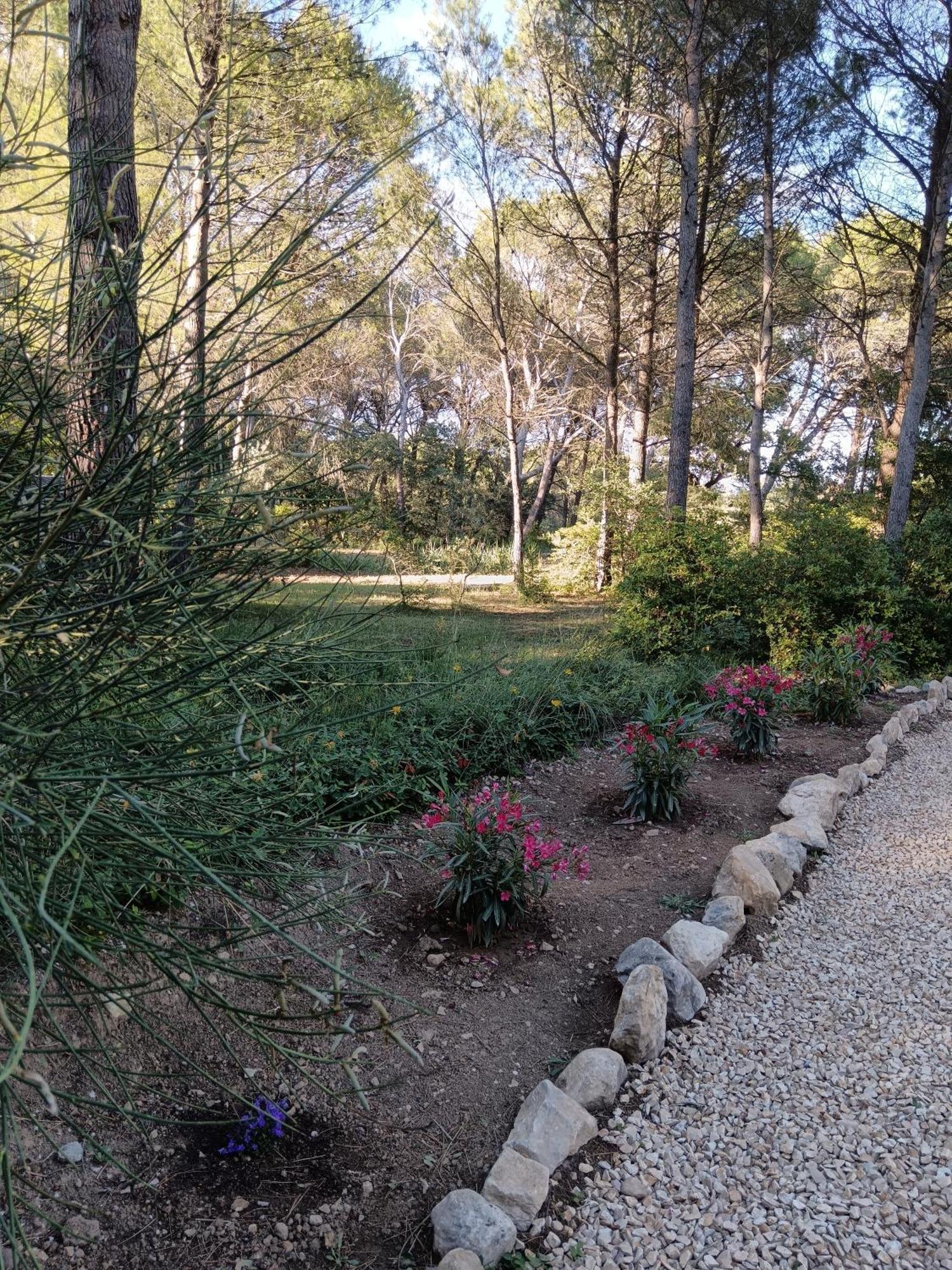 Le Clos Zinou Lambesc Exterior foto