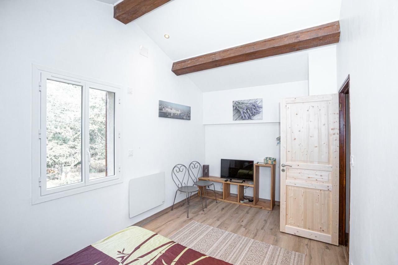 Le Clos Zinou Lambesc Exterior foto